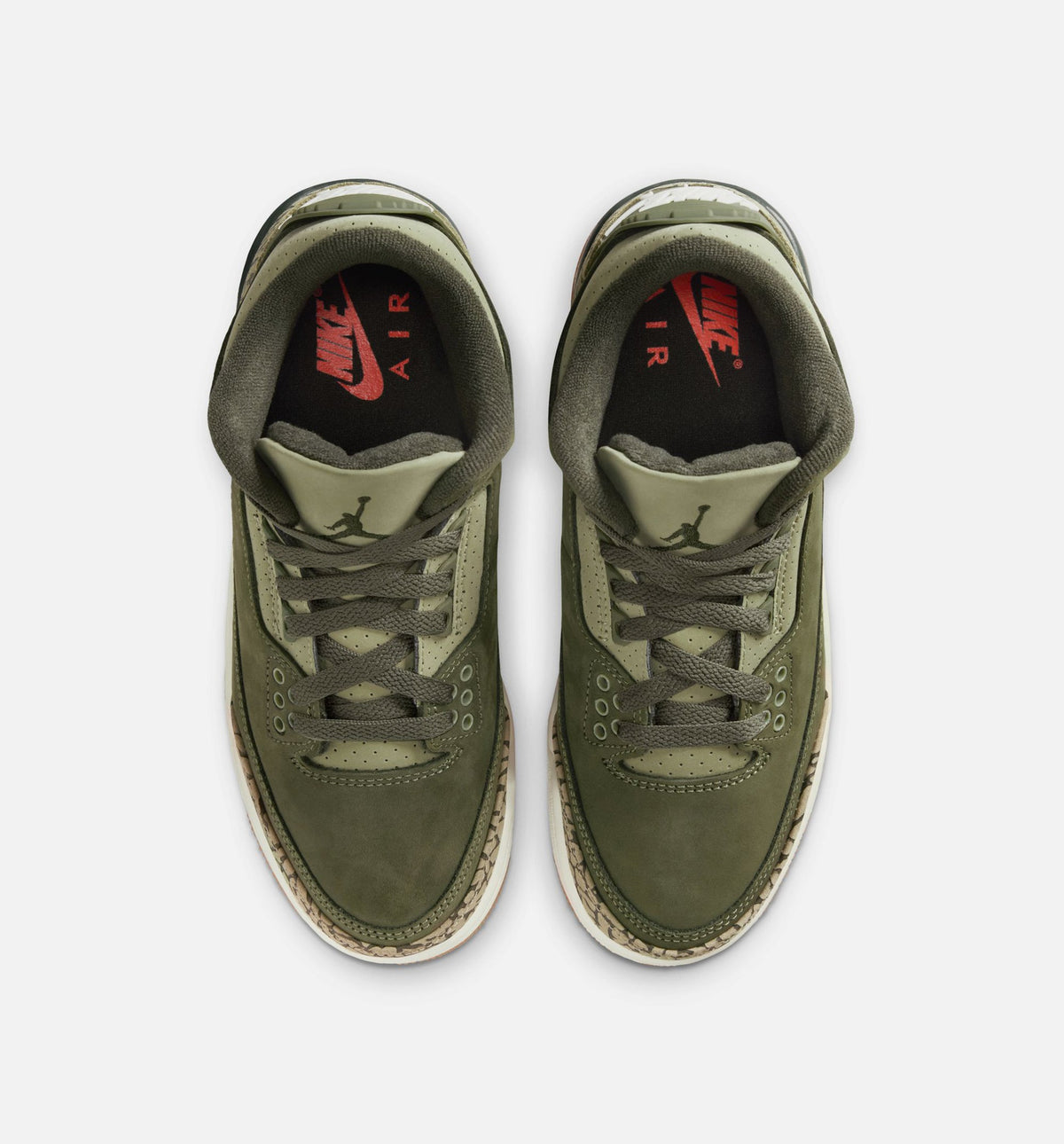 Air Jordan 3 Retro Medium Olive – Grade School Lifestyle Shoe in Medium Olive/Sequoia/Neutral Olive/Sail