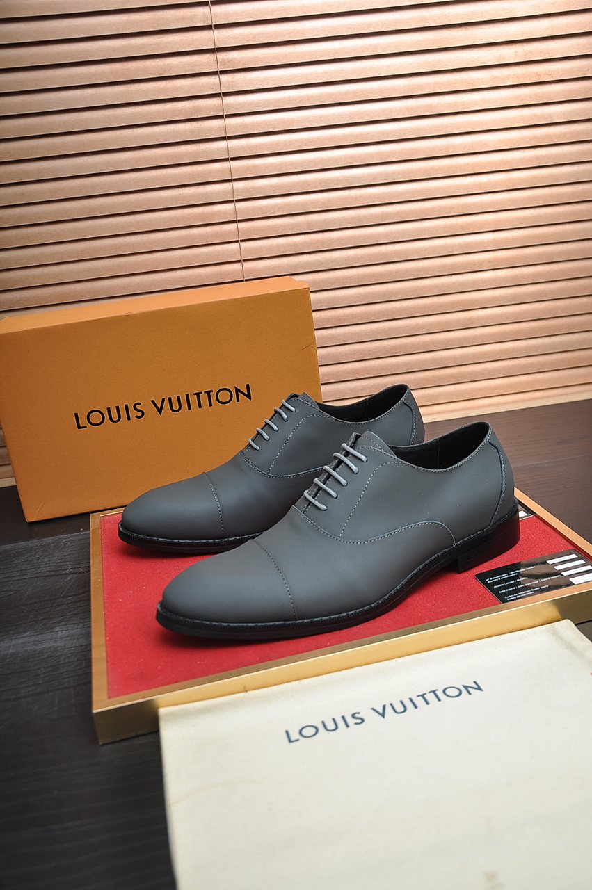 Louis Vuitton Cap-Toe Lace-Up Dress Shoes